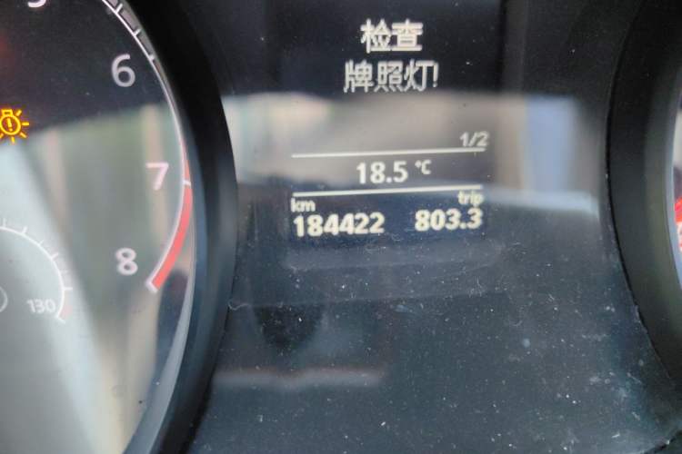 Used Volkswagen Passat 2017 330TSI DSG Luxury Edition Odometer Close Up