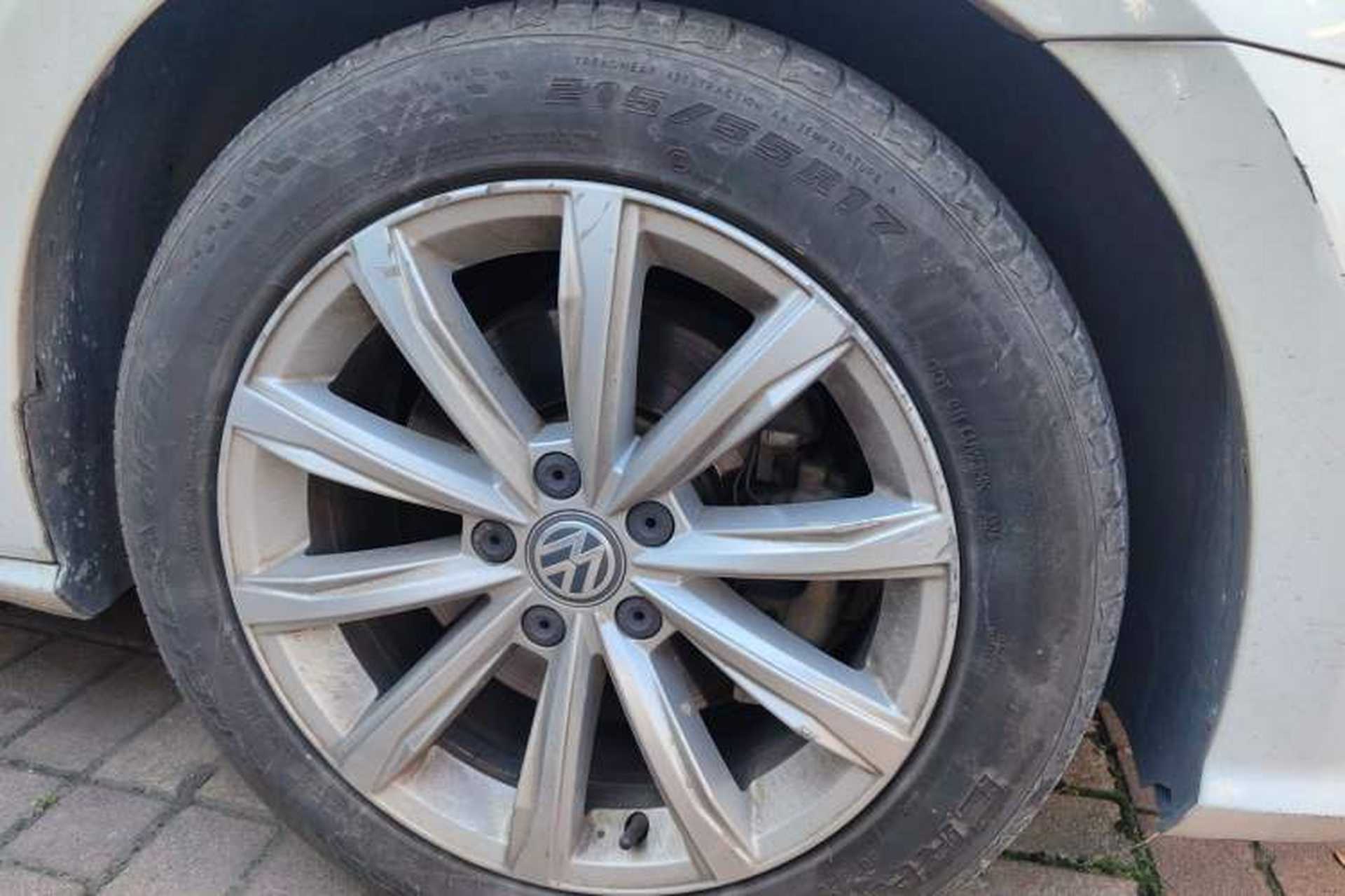 Used Volkswagen Passat 2017 330TSI DSG Luxury Edition Right Front Wheel Hub