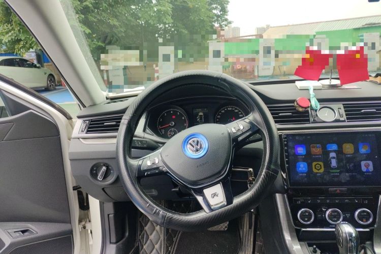 Used Volkswagen Passat 2017 330TSI DSG Luxury Edition Steering Wheel