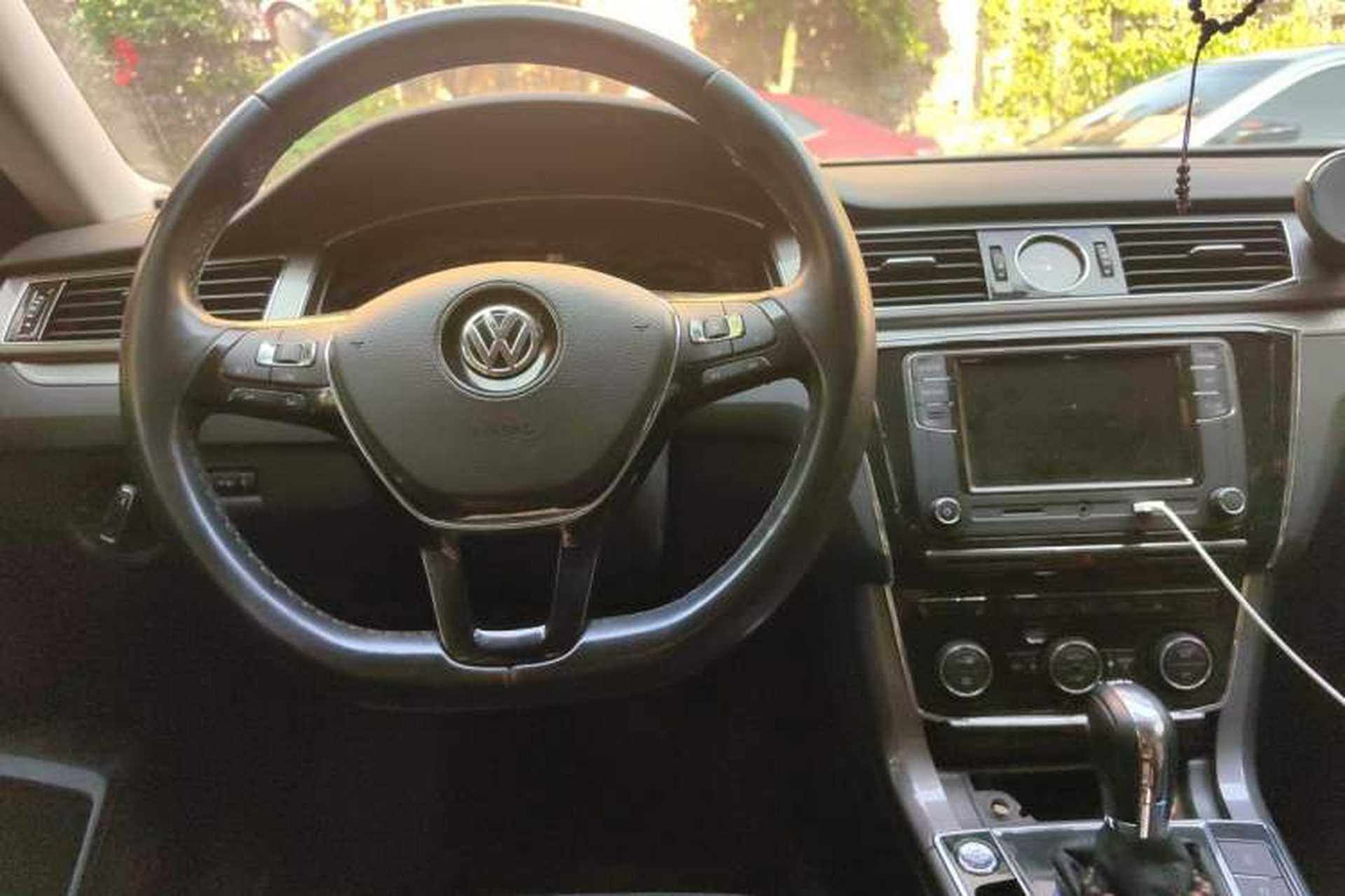 Used Volkswagen Passat 2017 330TSI DSG Luxury Edition Steering Wheel