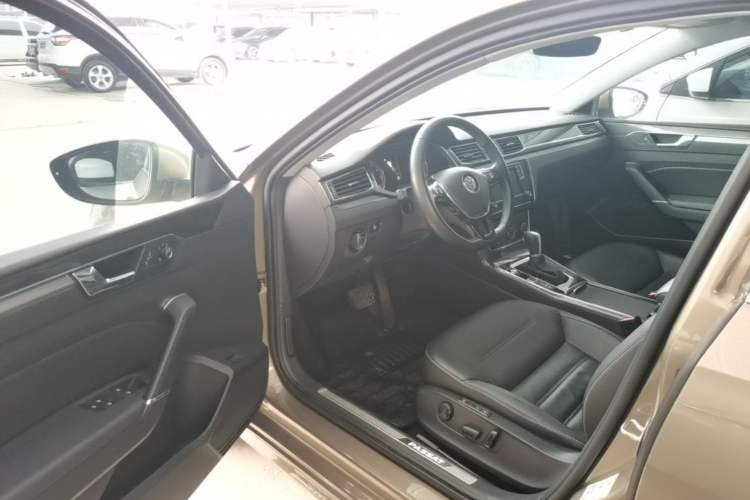 Used Volkswagen Passat 2017 330TSI DSG Prestige Edition Driver Seat