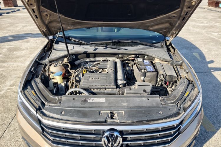 Used Volkswagen Passat 2017 280TSI DSG Luxury Edition Engine Bay