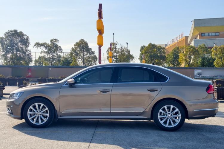 Used Volkswagen Passat 2017 280TSI DSG Luxury Edition Exterior 1