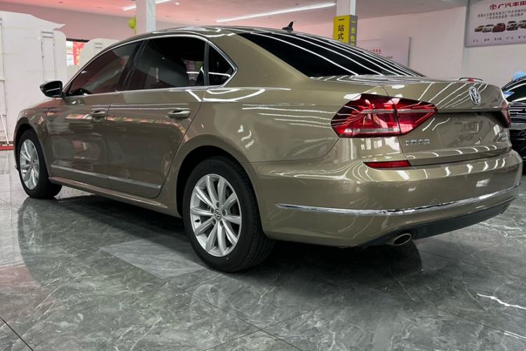 Used Volkswagen Passat 2017 330TSI DSG Luxury Edition Exterior 2