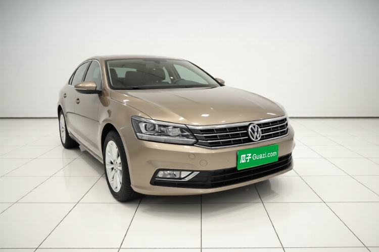 Used Volkswagen Passat 2017 330TSI DSG Luxury Edition Exterior 2