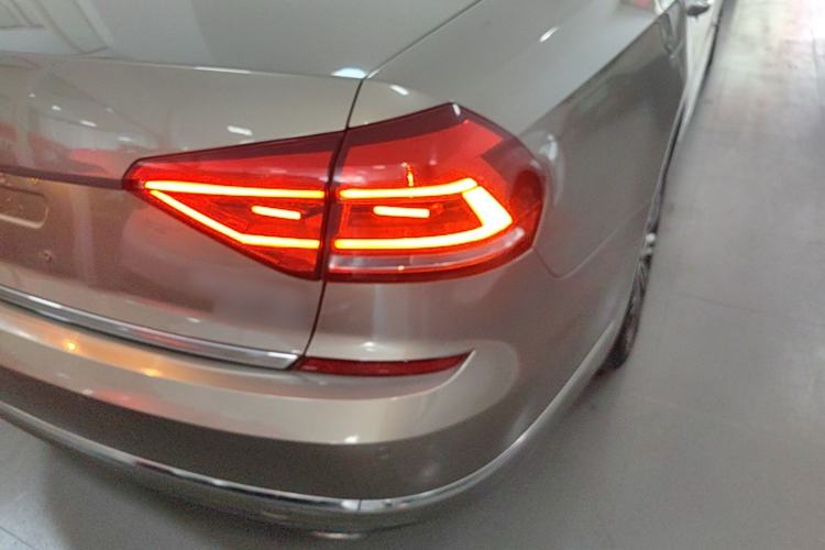 Used Volkswagen Passat 2017 330TSI DSG Prestige Edition Exterior 3