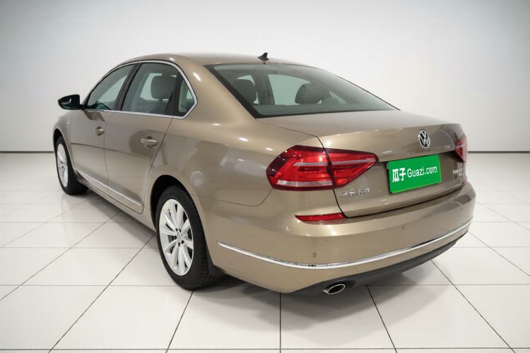Used Volkswagen Passat 2017 330TSI DSG Luxury Edition Exterior 3
