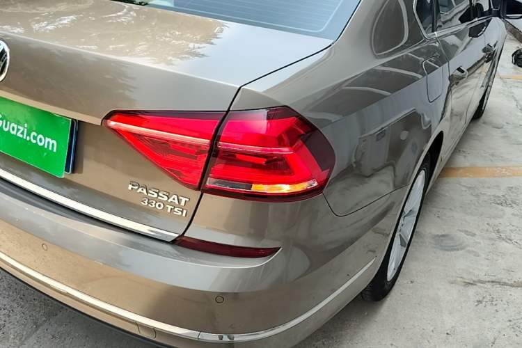 Used Volkswagen Passat 2017 330TSI DSG Prestige Edition Exterior 3