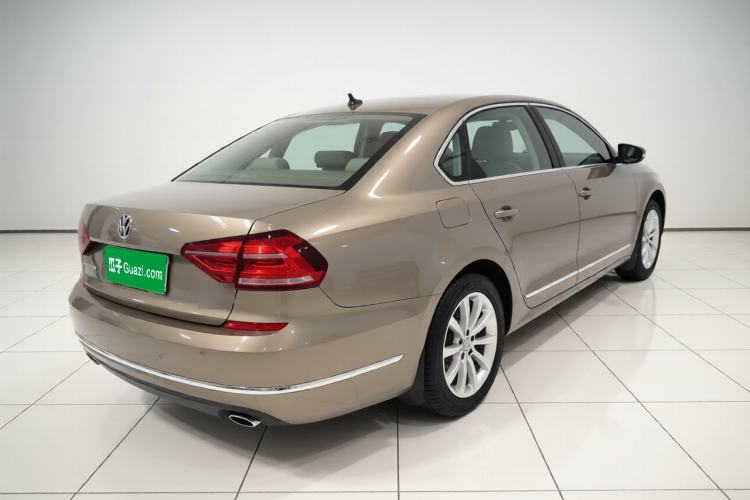 Used Volkswagen Passat 2017 330TSI DSG Luxury Edition Exterior 5