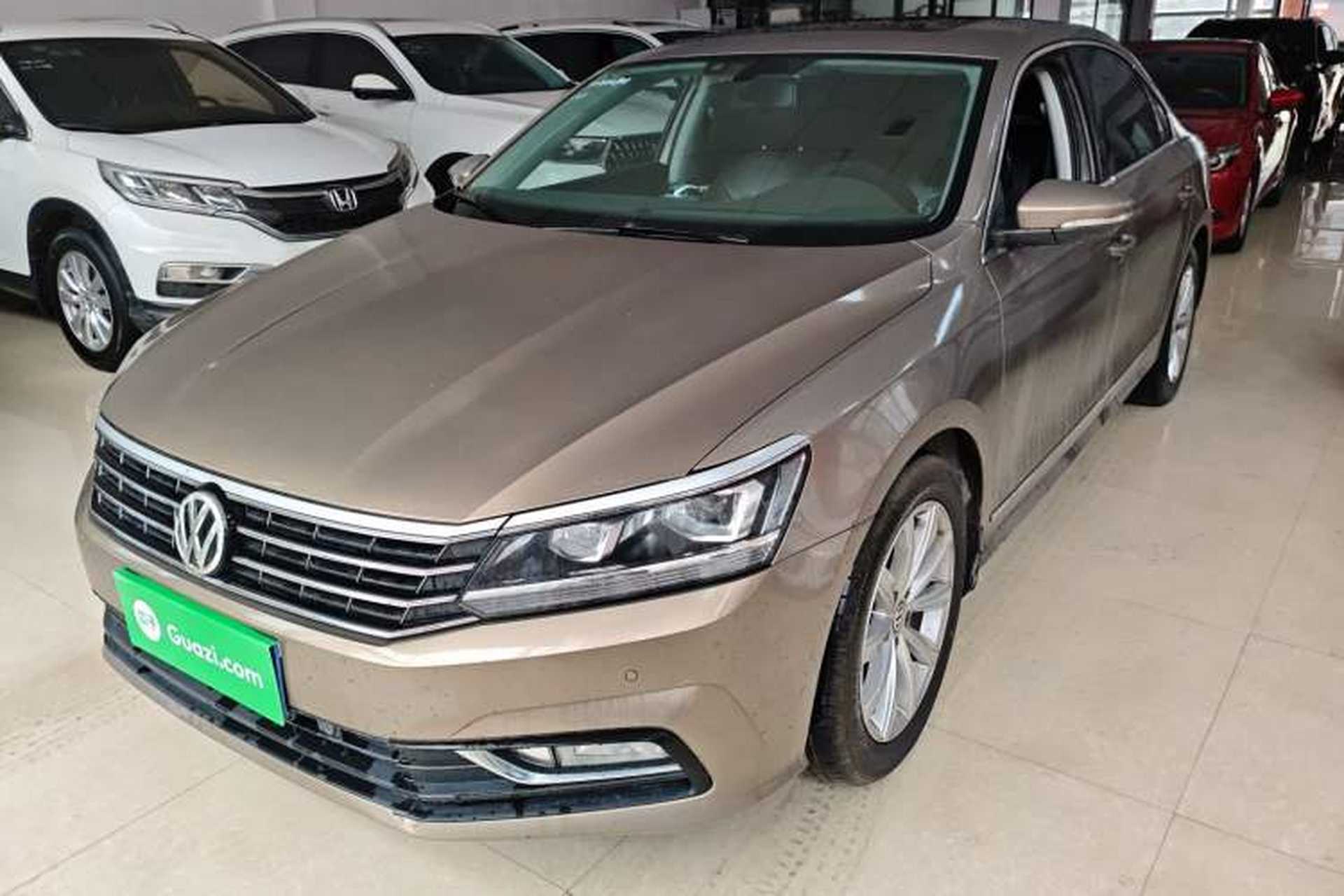 Used Volkswagen Passat 2017 280TSI DSG Luxury Edition Front Left 45 Deg