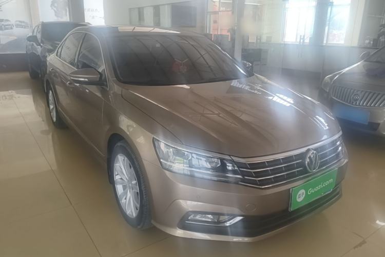 Used Volkswagen Passat 2017 330TSI DSG Luxury Edition Front Right 45 Deg