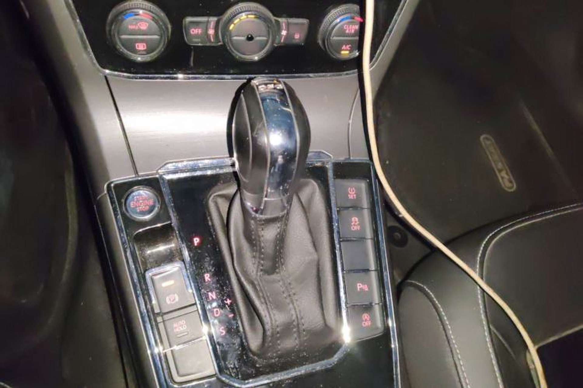 Used Volkswagen Passat 2017 330TSI DSG Luxury Edition Gear Lever