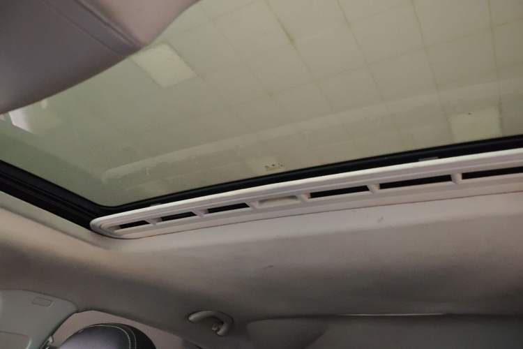 Used Volkswagen Passat 2017 280TSI DSG Luxury Edition Headliner