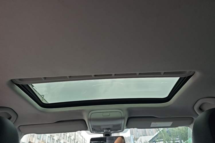 Used Volkswagen Passat 2017 280TSI DSG Luxury Edition Headliner