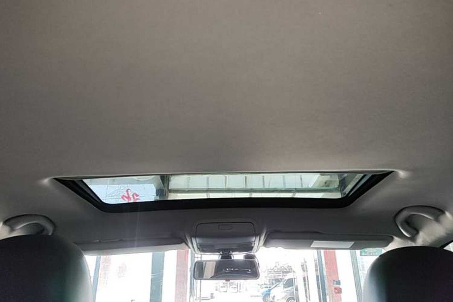 Used Volkswagen Passat 2017 330TSI DSG Luxury Edition Headliner