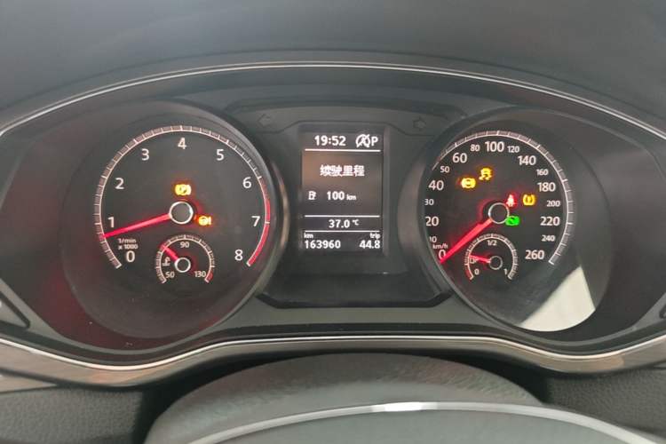 Used Volkswagen Passat 2017 330TSI DSG Luxury Edition Instrument Cluster