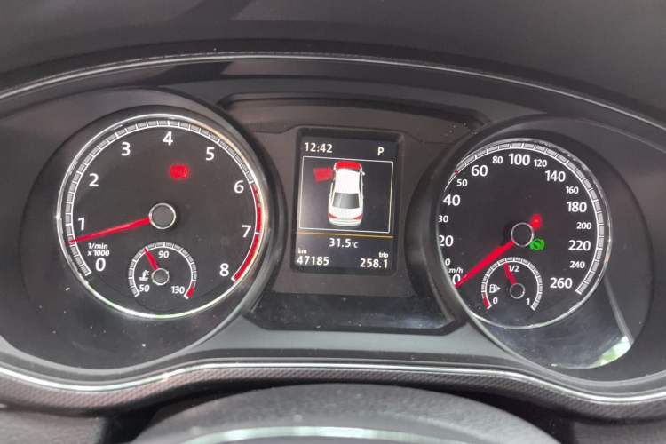 Used Volkswagen Passat 2017 330TSI DSG Luxury Edition Instrument Cluster