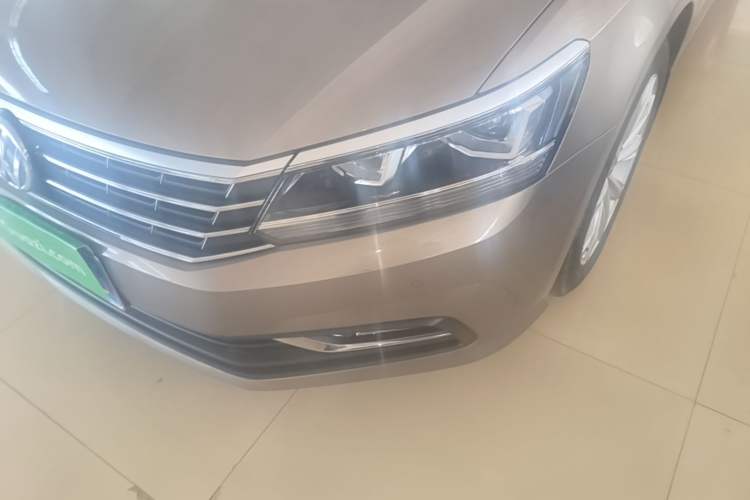 Used Volkswagen Passat 2017 330TSI DSG Luxury Edition Left Front Headlight