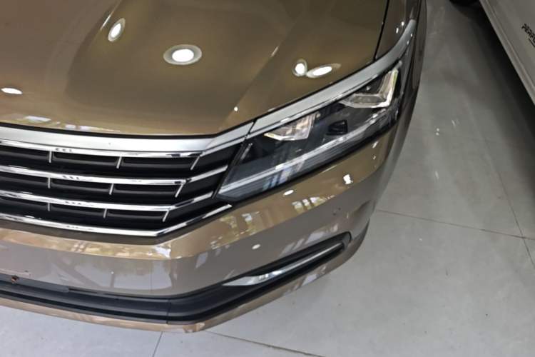 Used Volkswagen Passat 2017 330TSI DSG Luxury Edition Left Front Headlight