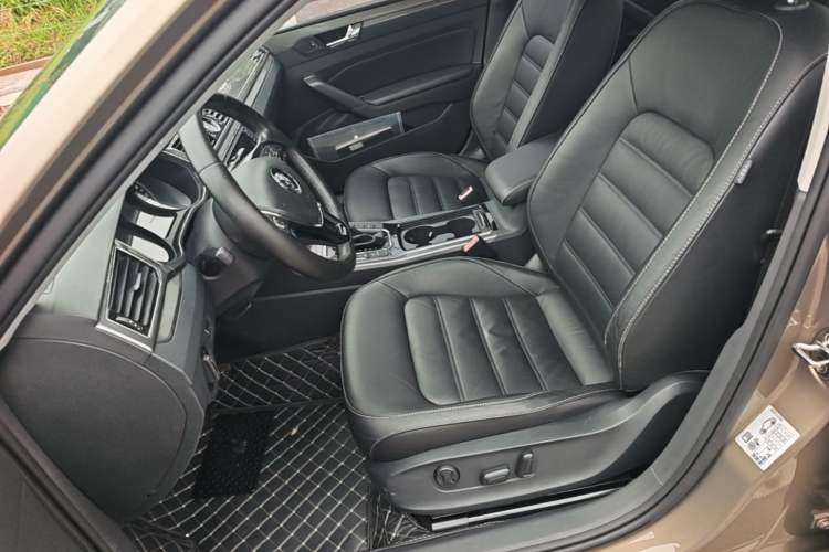 Used Volkswagen Passat 2017 280TSI DSG Luxury Edition Left Front Seat