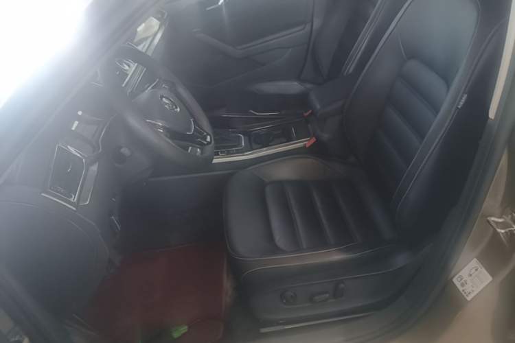 Used Volkswagen Passat 2017 330TSI DSG Luxury Edition Left Front Seat