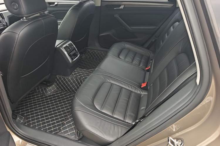 Used Volkswagen Passat 2017 280TSI DSG Luxury Edition Left Rear Seat