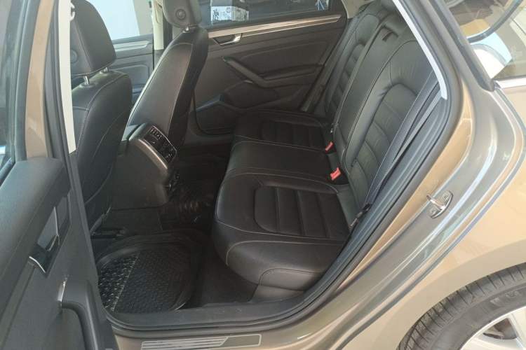 Used Volkswagen Passat 2017 280TSI DSG Luxury Edition Left Rear Seat
