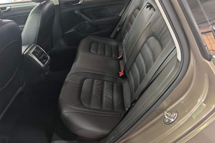 Used Volkswagen Passat 2017 330TSI DSG Luxury Edition Left Rear Seat
