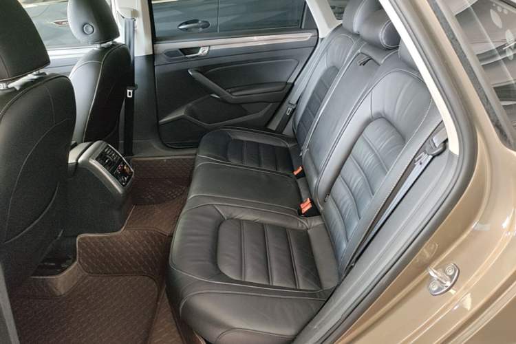Used Volkswagen Passat 2017 330TSI DSG Luxury Edition Left Rear Seat