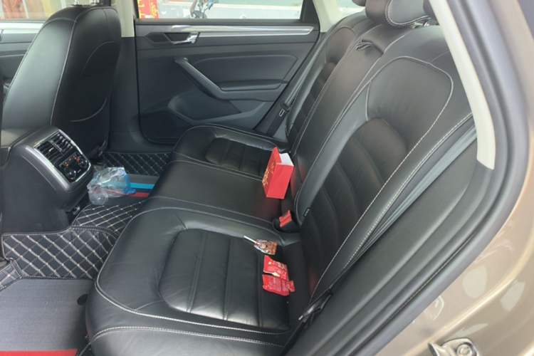 Used Volkswagen Passat 2017 330TSI DSG Luxury Edition Left Rear Seat