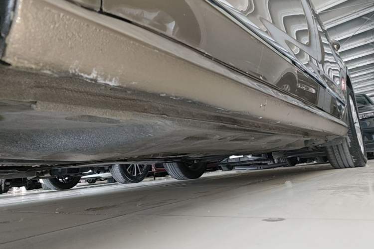 Used Volkswagen Passat 2017 330TSI DSG Luxury Edition Left Side Sill