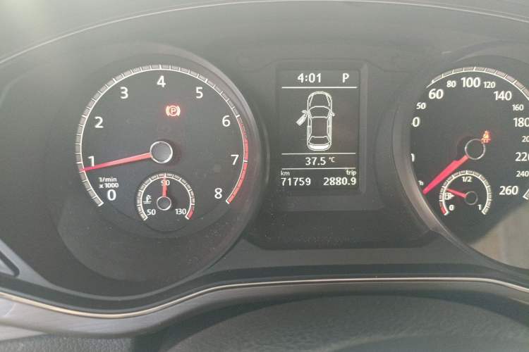 Used Volkswagen Passat 2017 280TSI DSG Luxury Edition Odometer Close Up