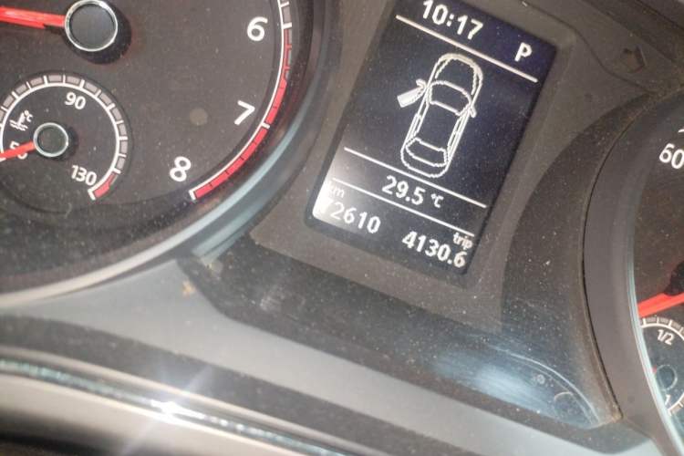 Used Volkswagen Passat 2017 330TSI DSG Luxury Edition Odometer Close Up