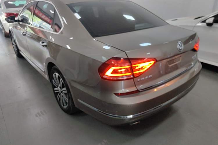 Used Volkswagen Passat 2017 330TSI DSG Prestige Edition Rear Left 45 Deg