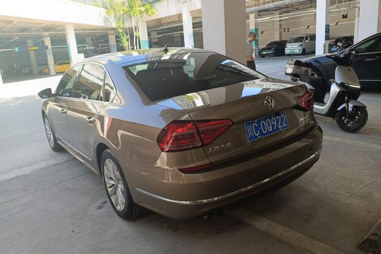 Used Volkswagen Passat 2017 280TSI DSG Luxury Edition Rear Left 45 Deg