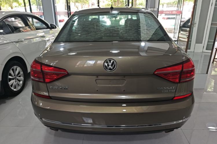 Used Volkswagen Passat 2017 330TSI DSG Luxury Edition Rear