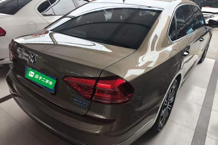 Used Volkswagen Passat 2017 330TSI DSG Prestige Edition Rear Right 45 Deg