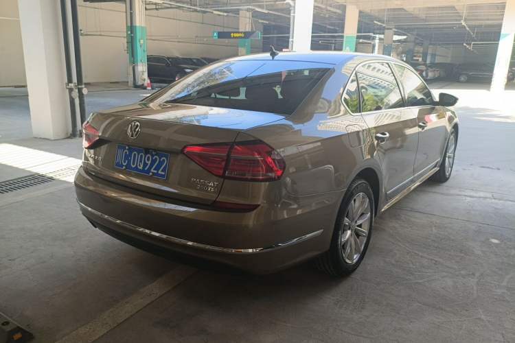 Used Volkswagen Passat 2017 280TSI DSG Luxury Edition Rear Right 45 Deg