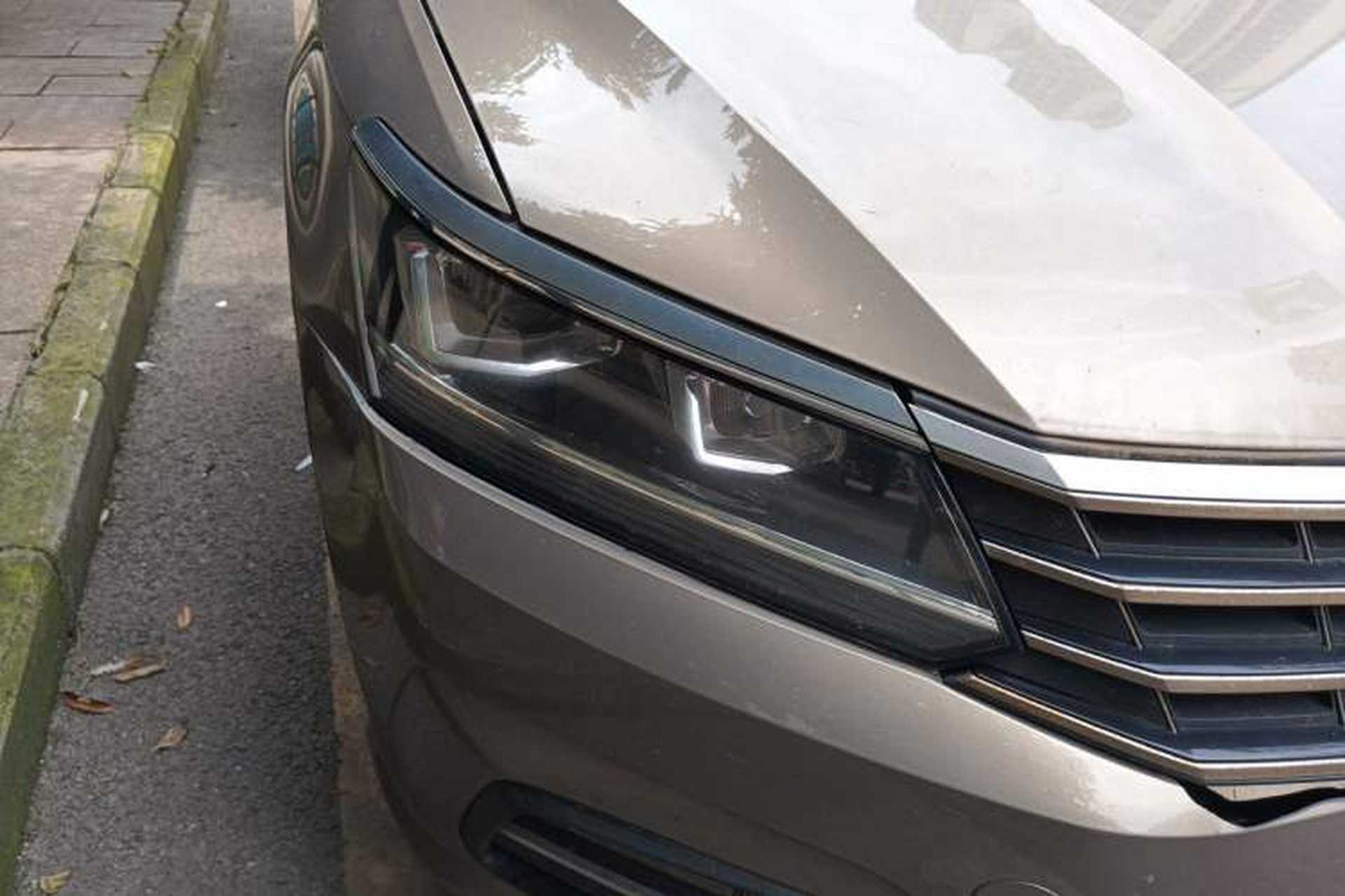 Used Volkswagen Passat 2017 280TSI DSG Luxury Edition Right Front Headlight