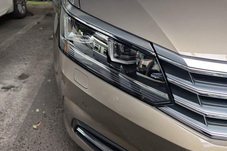 Used Volkswagen Passat 2017 330TSI DSG Prestige Edition Right Front Headlight