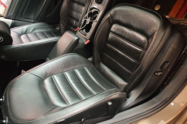 Used Volkswagen Passat 2017 280TSI DSG Luxury Edition Right Front Seat