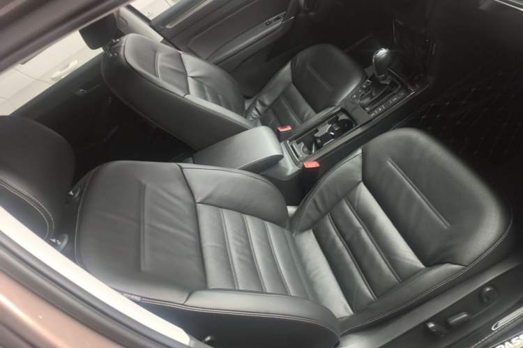 Used Volkswagen Passat 2017 330TSI DSG Prestige Edition Right Front Seat