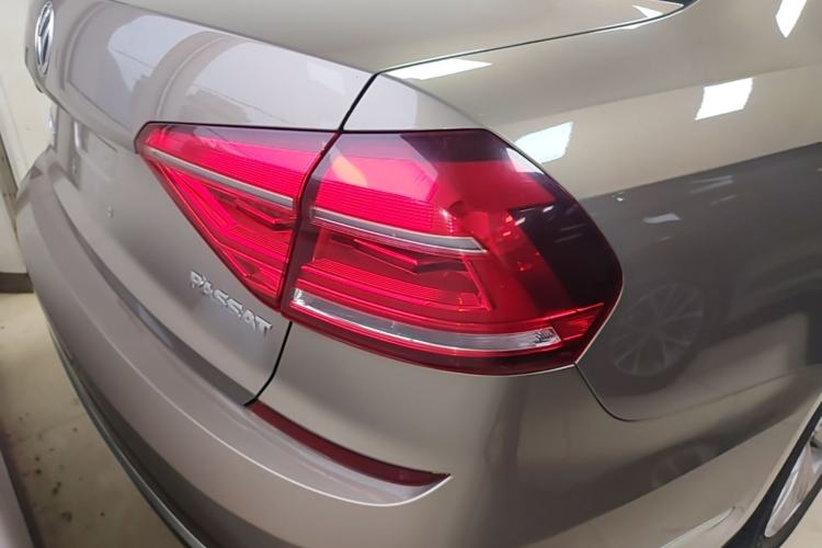 Used Volkswagen Passat 2017 330TSI DSG Luxury Edition Right Rear Taillight