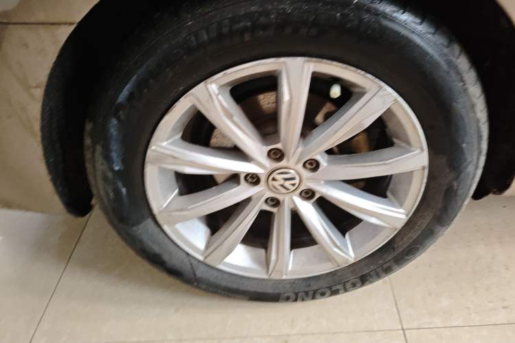 Used Volkswagen Passat 2017 280TSI DSG Luxury Edition Right Rear Wheel Hub