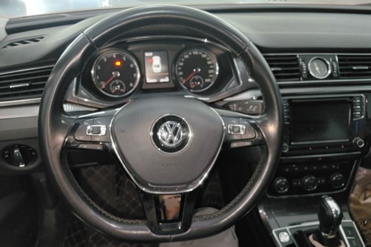 Used Volkswagen Passat 2017 330TSI DSG Prestige Edition Steering Wheel