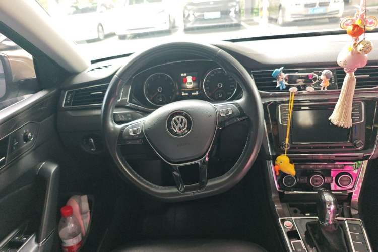 Used Volkswagen Passat 2017 330TSI DSG Prestige Edition Steering Wheel