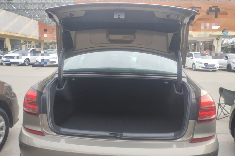 Used Volkswagen Passat 2017 280TSI DSG Luxury Edition Trunk