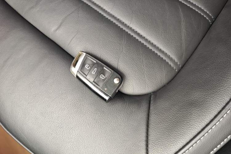 Used Volkswagen Passat 2017 280TSI DSG Luxury Edition Vehicle Key