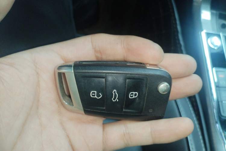 Used Volkswagen Passat 2017 330TSI DSG Luxury Edition Vehicle Key