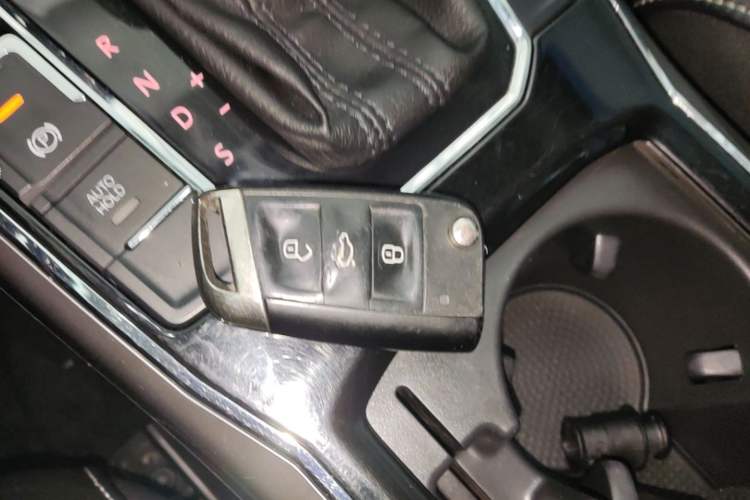 Used Volkswagen Passat 2017 330TSI DSG Luxury Edition Vehicle Key